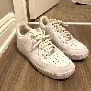 Women’s Air Force 1 Size 9.5